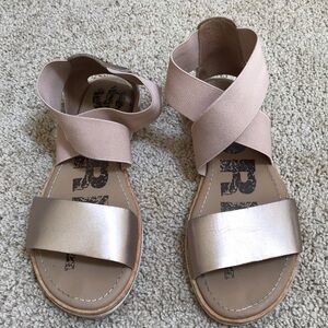 Sorel SZ 6.5 coppery gold leather Ella sandals